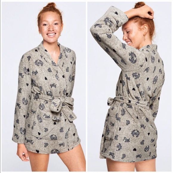 PINK Victoria's Secret Other - ▪️Victoria’s Secret PINK Logo Gray Teddy Robe M/L